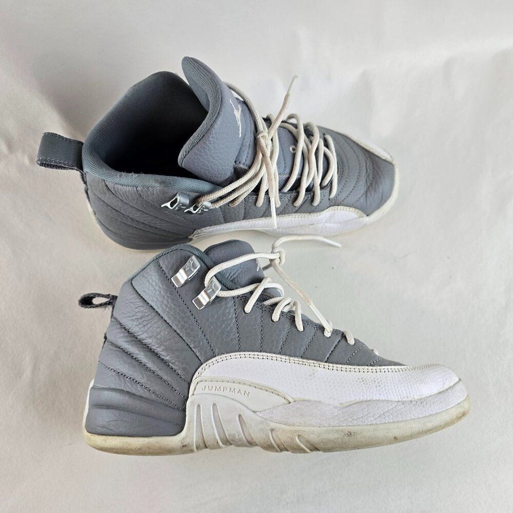 Nike Air Jordan 12 Retro Mid Youth Size 4Y White Grey Basketball Shoes Sneakers